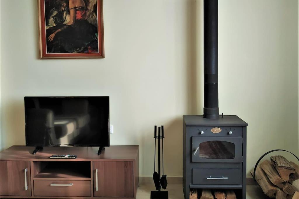 Deppy'S House Κοντά Στα Λουτρά Πόζαρ Leilighet Chrysi Eksteriør bilde